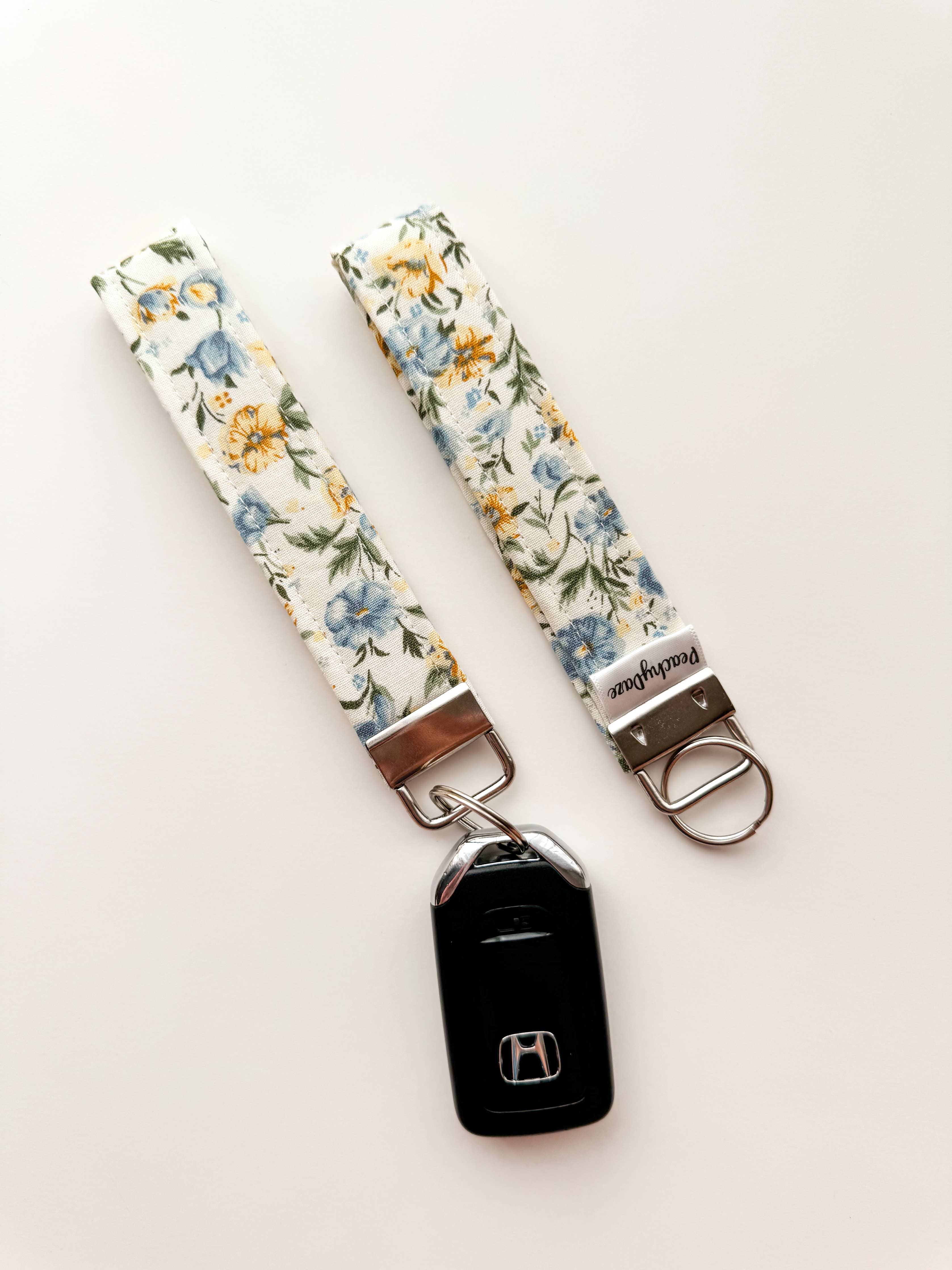 Wristlet - Vintage Floral