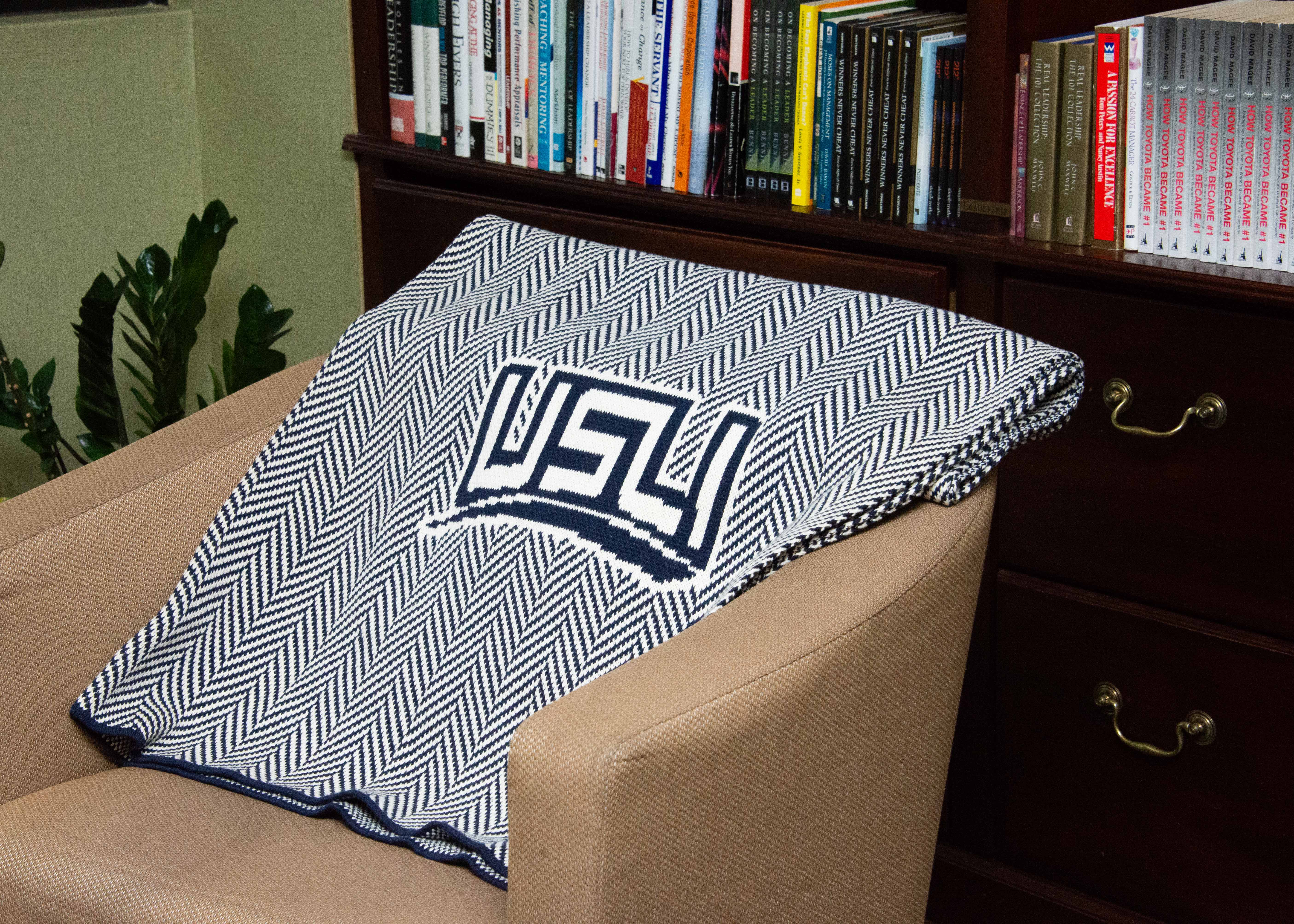 Herringbone Blanket - Navy