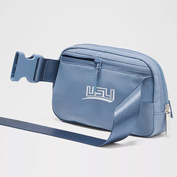lululemon Everywhere Belt Bag - Denim
