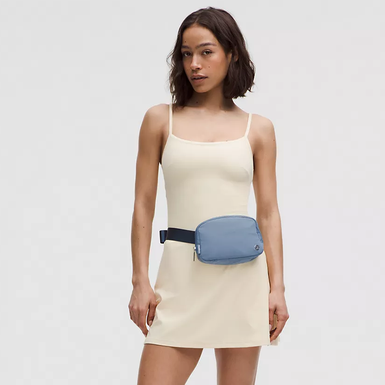 lululemon Everywhere Belt Bag - Denim