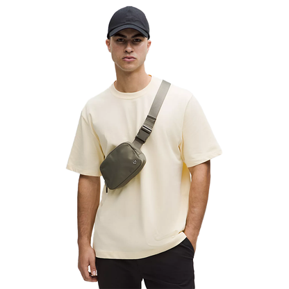 lululemon Everywhere Belt Bag - Army Green