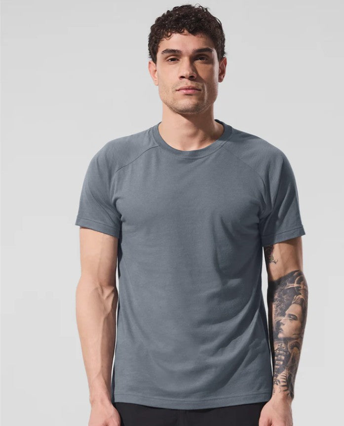 Alo - Men's Triumph Raglan Tee- Steel Grey