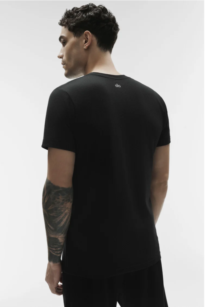 Alo - Men's Triumph Raglan Tee - Black